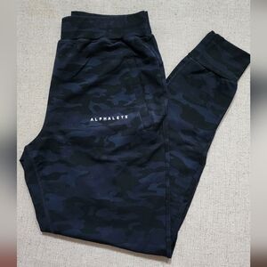 Alphalete Premium Joggers - M - Black Camo